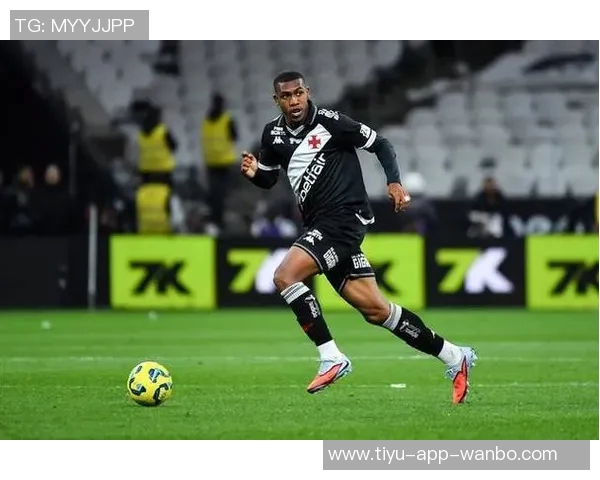 伯恩茅斯计划引进19岁前锋拉扬作为塞梅尼奥接班人进行商谈 伯恩茅斯计划引进19岁前锋拉扬作为塞梅尼奥接班人进行商谈