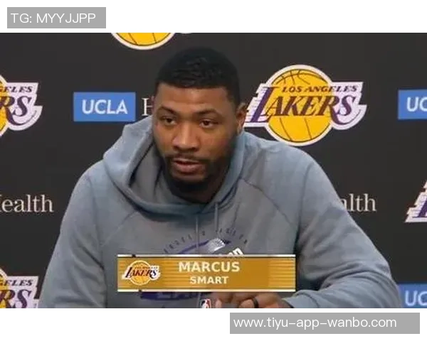 斯玛特谈三分防守对手表现差异直言打我们命中率翻倍 斯玛特谈三分防守对手表现差异直言打我们命中率翻倍